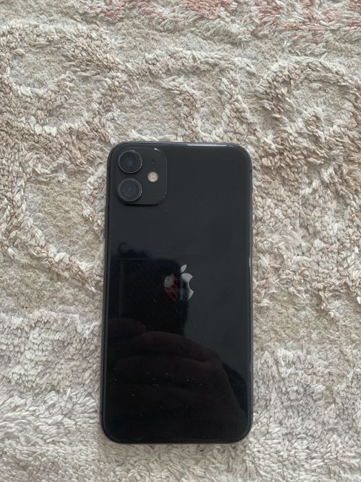 Продам Iphone 11