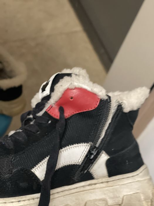 Теплые кроссовки