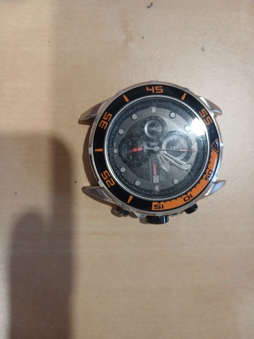 Маркови чесовници работещи