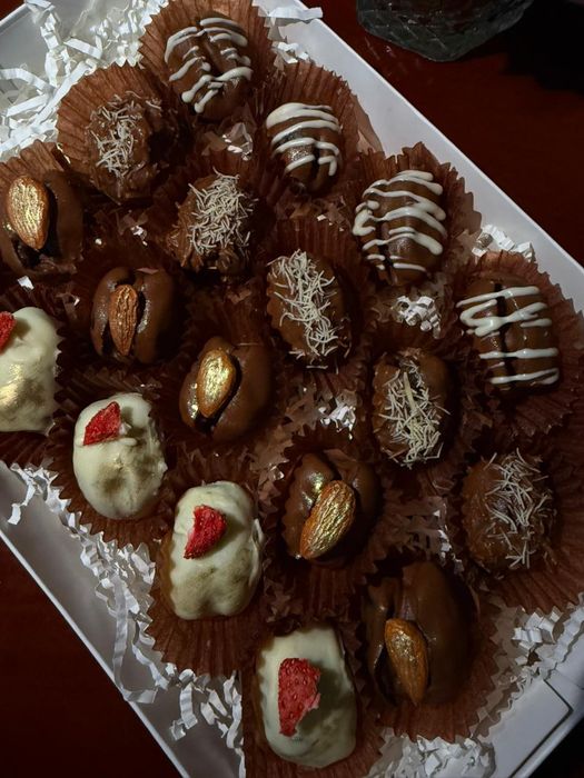 Финики в шоколаде алматы