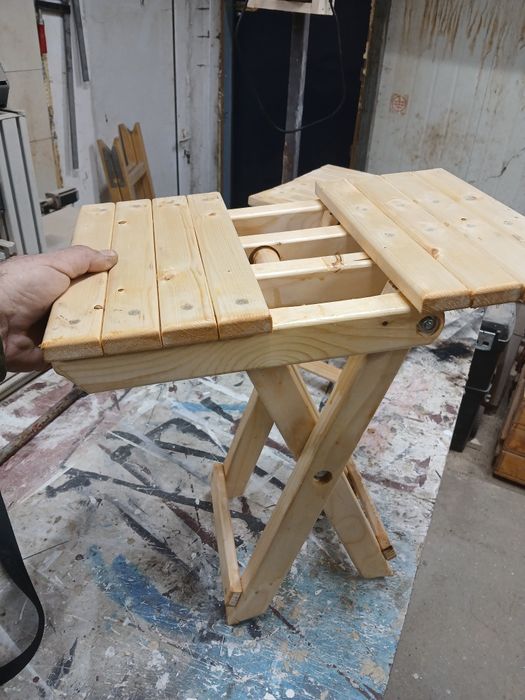 Стол-стълба и сгъваемо столче