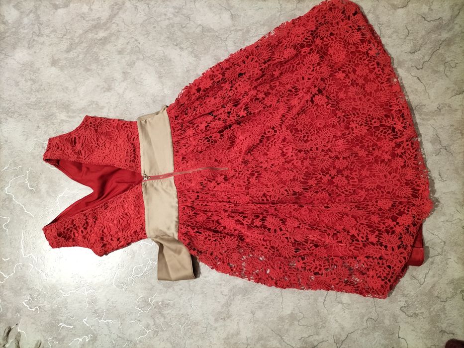 Платье красное легкое