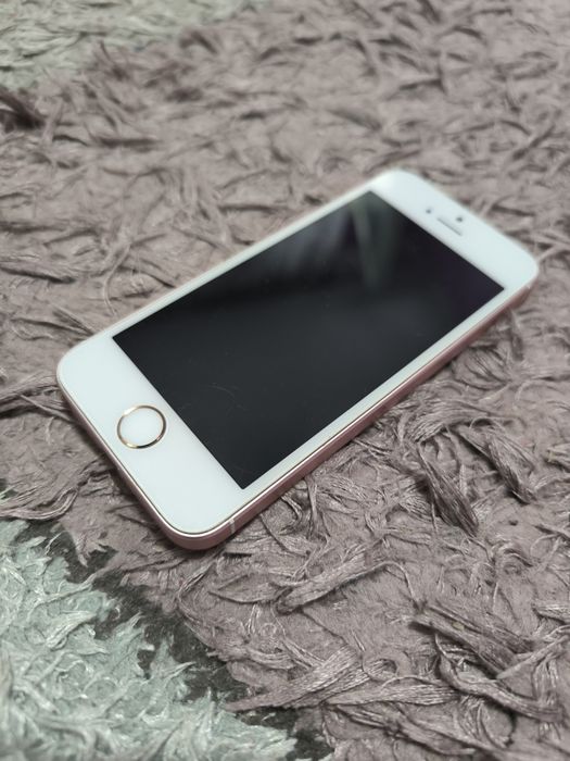 Iphone SE 2016г 16gb Rose gold и Iphone 11 64gb