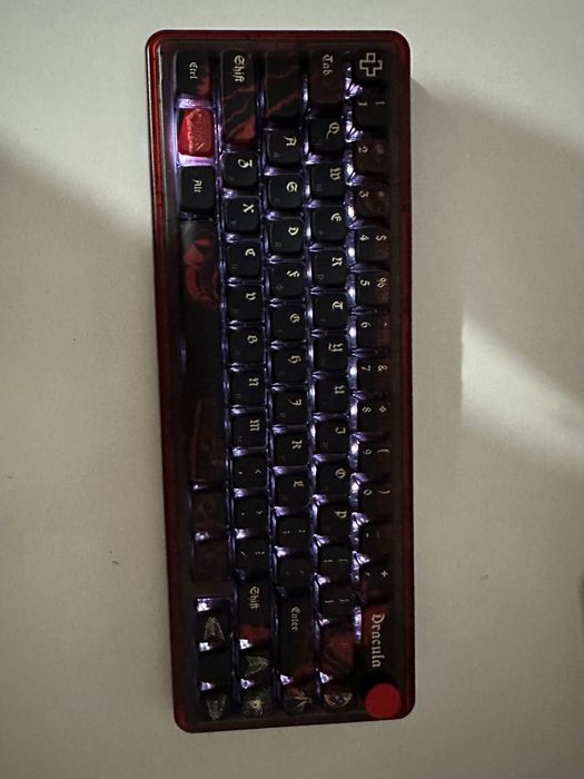QwertyKey65 Pro Dracula-Tastatura + Deskmate