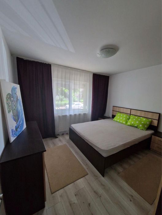 Inchiriez  apartament 3 camere!