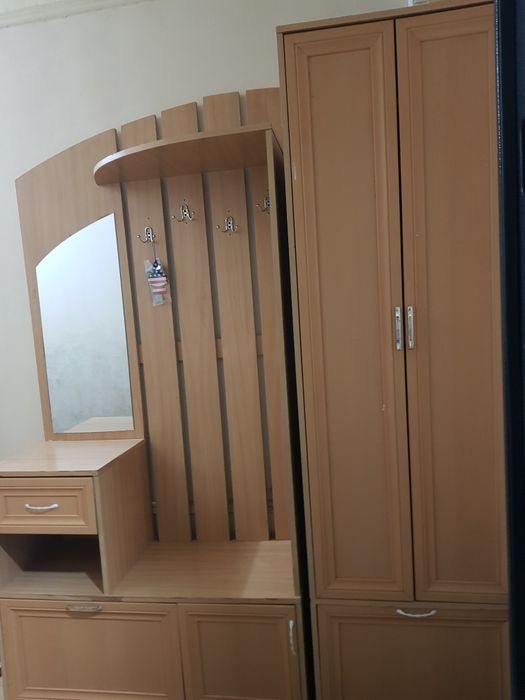Продам шкаф для прихожей