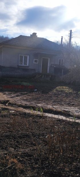 Продава се Къща в с. Стежерово, Област Плевен - 860 кв.м за 24 €/кв.м - Снимка #3