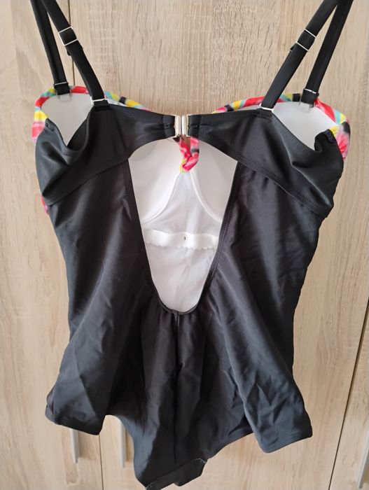 Цял бански, с драпировка