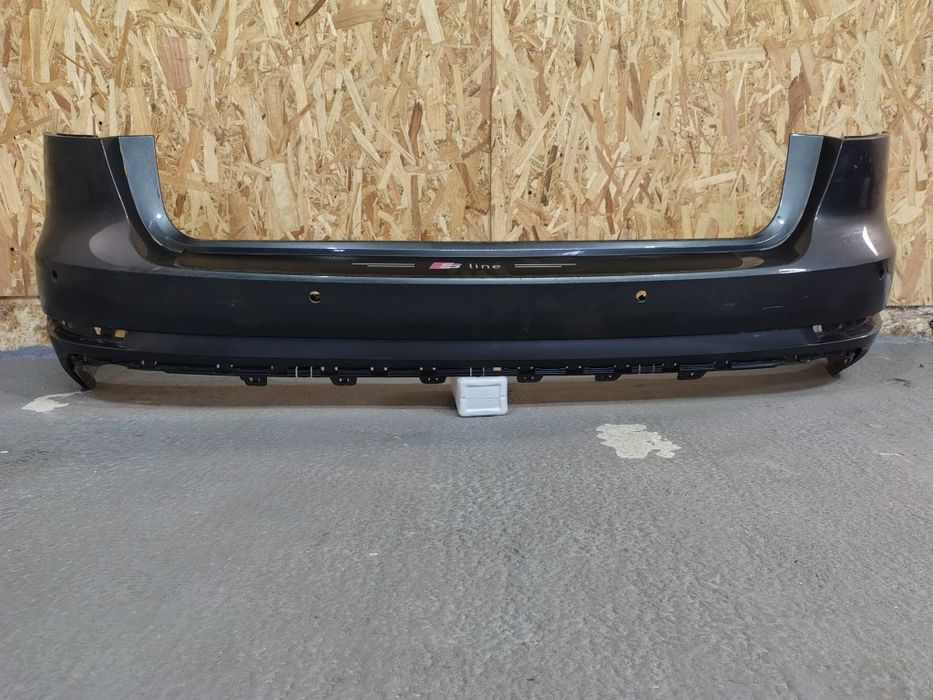 Bara spate Audi A4 B9 Kombi an 2015-2019 cu defect la o prindere