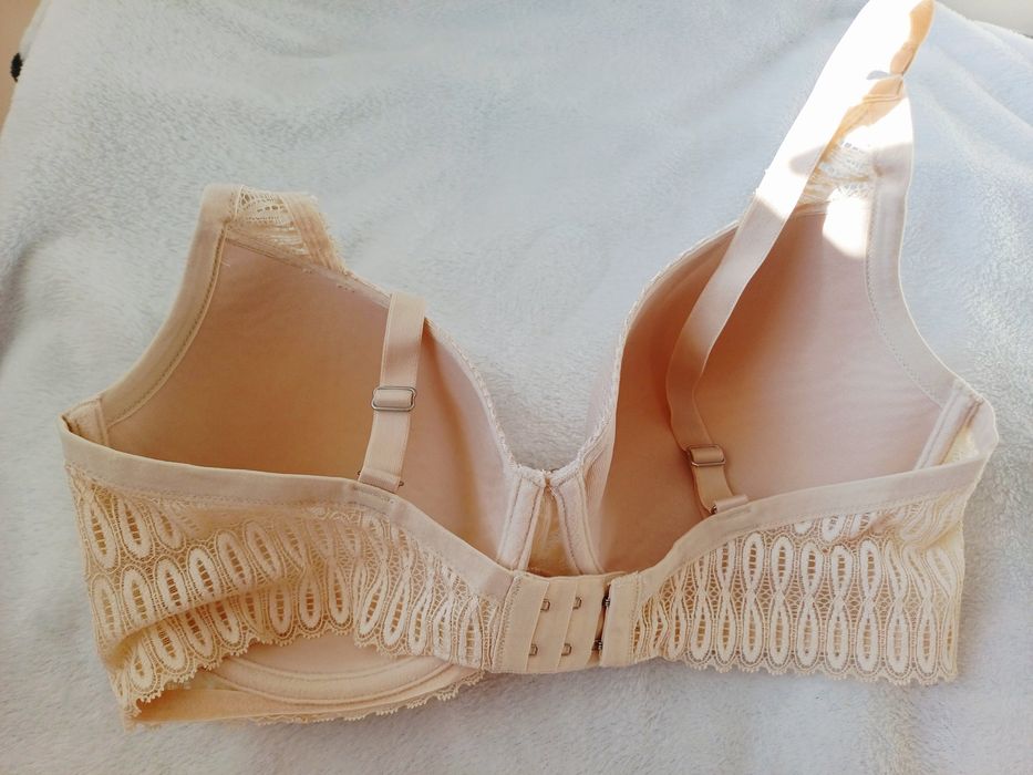 сутиени Triumph  85 Д