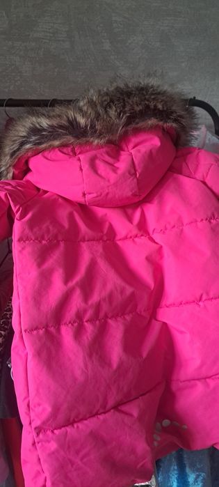 Продам детские куртки