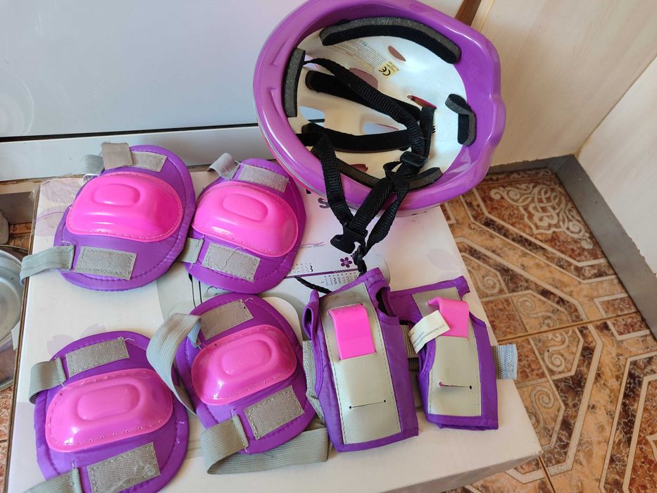 Детски ролкови кънки и ролери