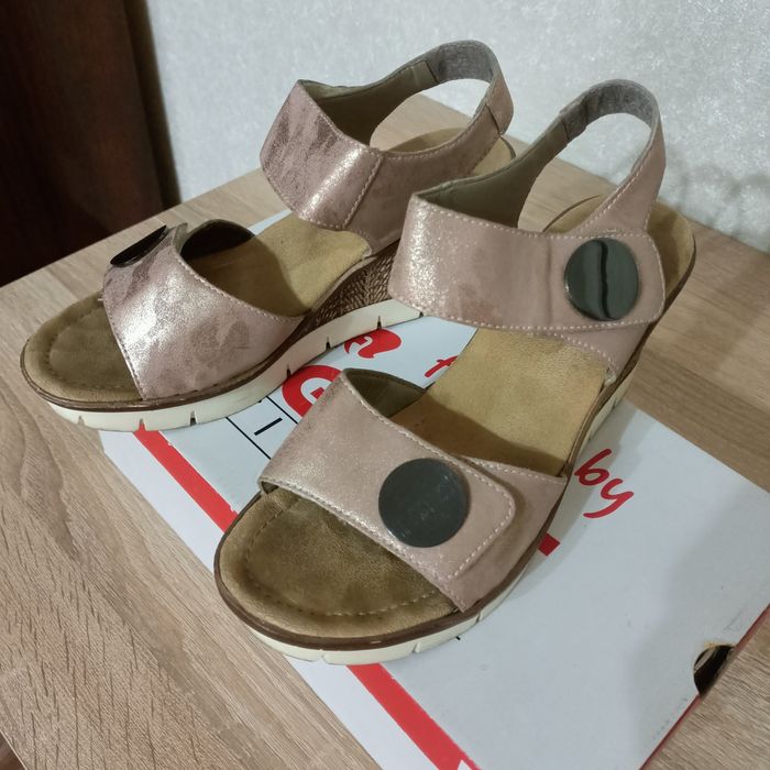 Босоножки. Продам.