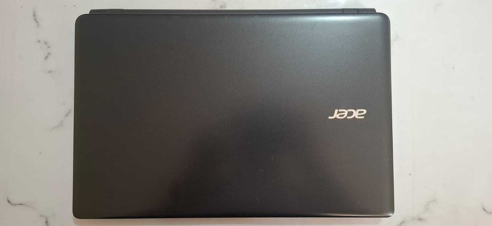 Acer E1-572G    Core i3