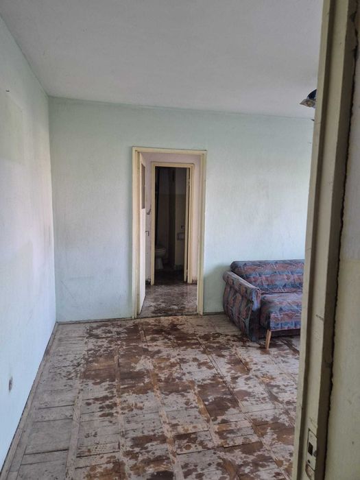 Apartament 3 camere / Aleea CFR B1 Sc A Et 3 din 4 / Rosiori De Vede / 33000 Euro Negociabil