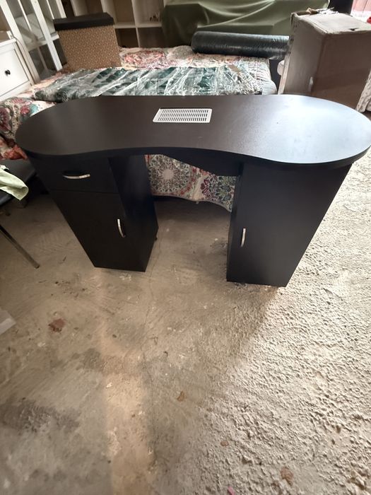 Masa manichiura  700 Ron