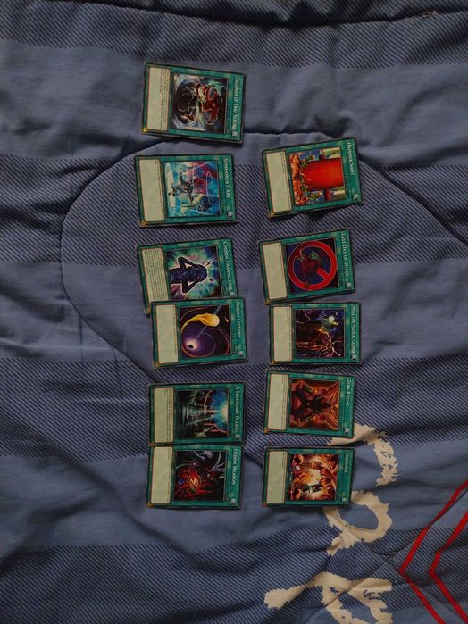 Yu-Gi-Oh old school карти