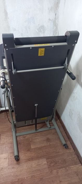 Продам беговую дорожку