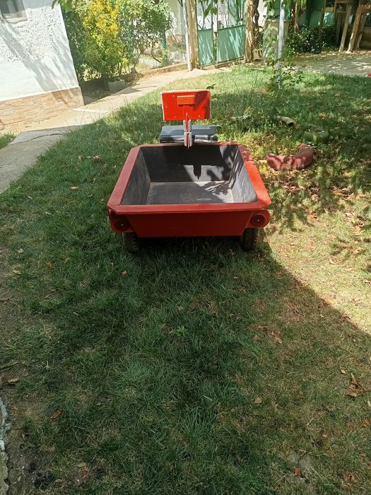 Продавам ремарке за мотофреза