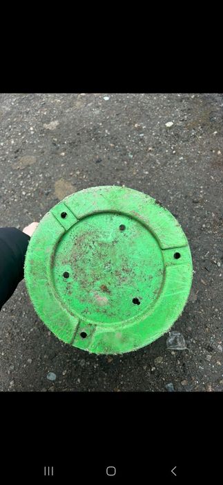 Пластиковые ведра для растений