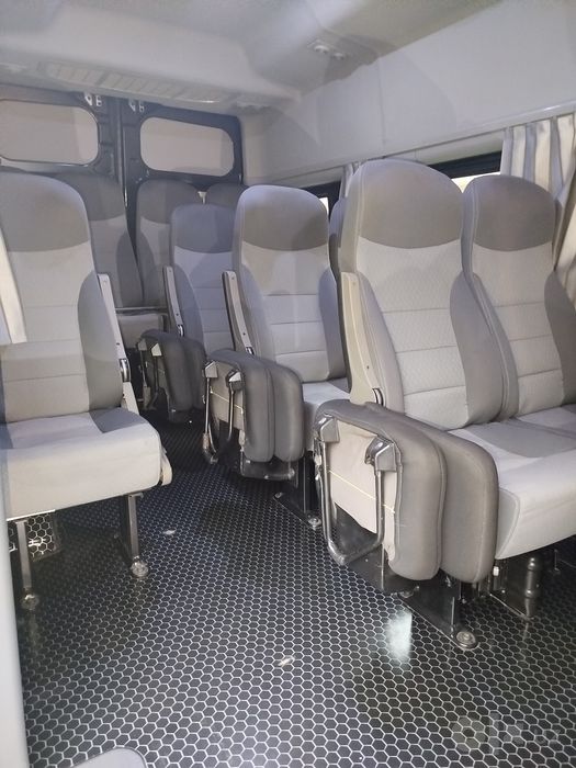 Jac mikro'avtobus xizmati