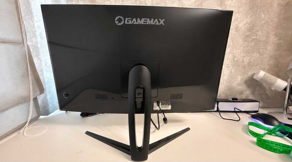 монитор GameMax 27"