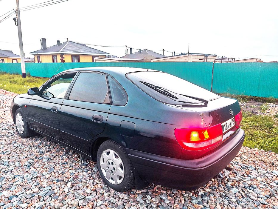 Toyota Carina E 1.6
