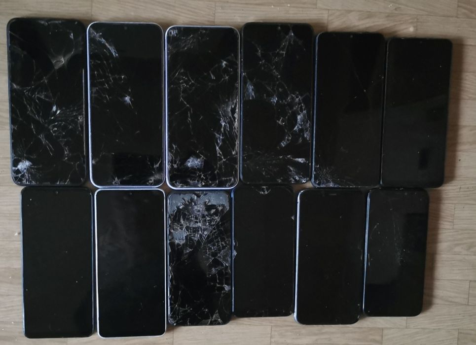 Telefoane pentru piese