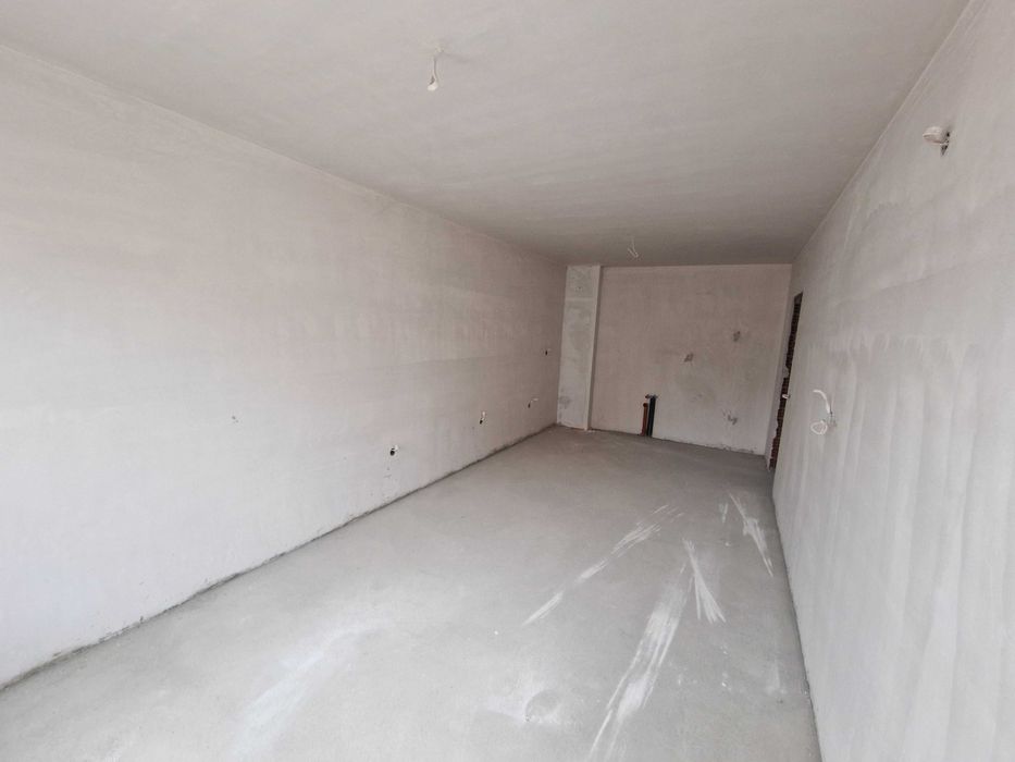 Тристаен апартамент за продажба в кв. Еленово, гр. Благоевград