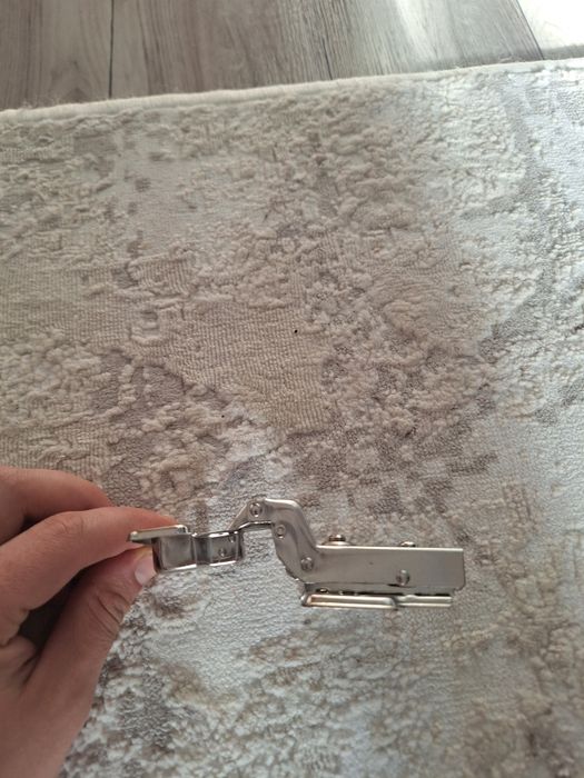 Петли мебельные с доводчиком 8 шт