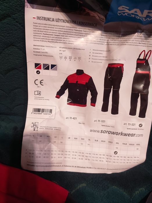 Costum salopetă nou