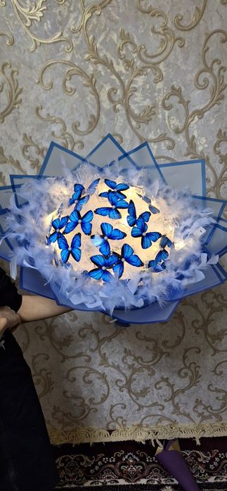 Gullar,Buketlar,Sharlar,Svetilnikalar (Padarkalar)