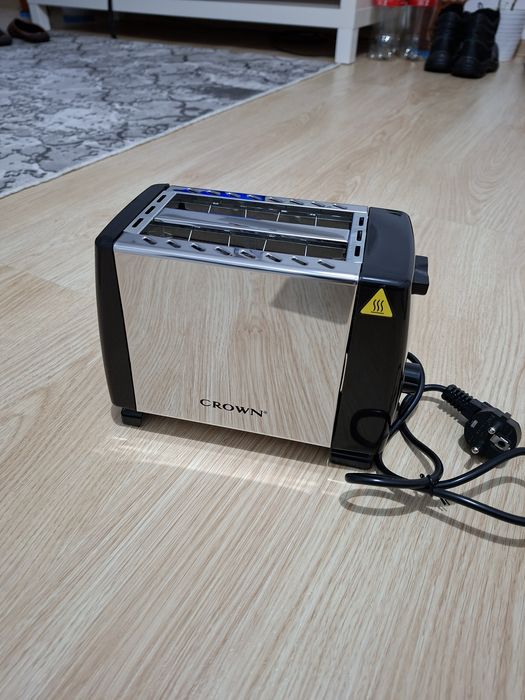 Тостер Crown (чисто нов)