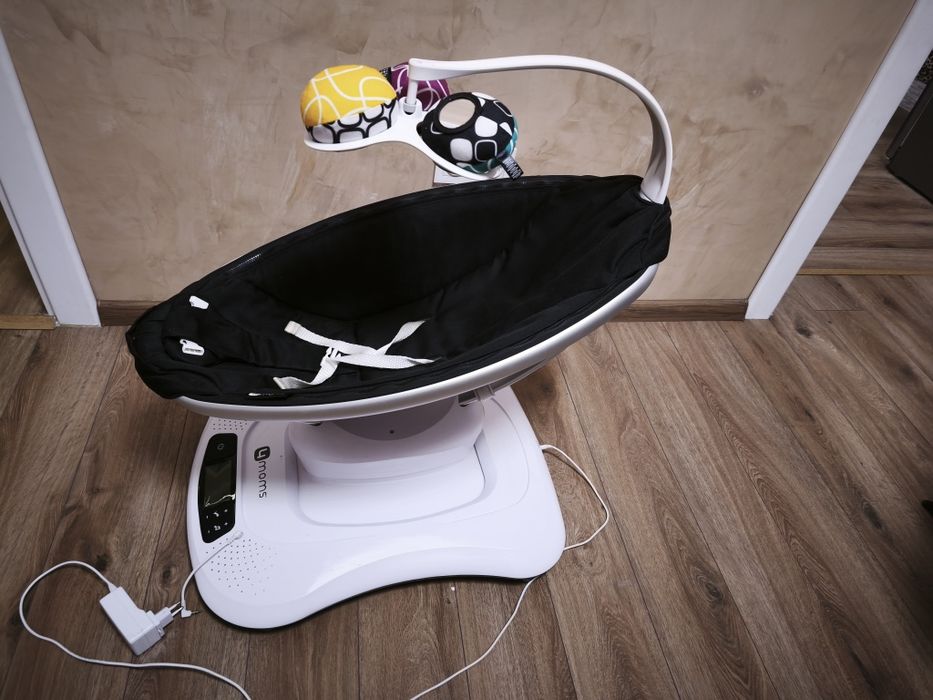 Електрическата Бебешка люлка 4moms MamaRoo