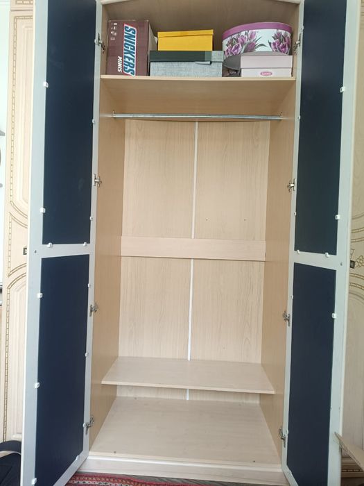 Шкаф большой 4х дверный