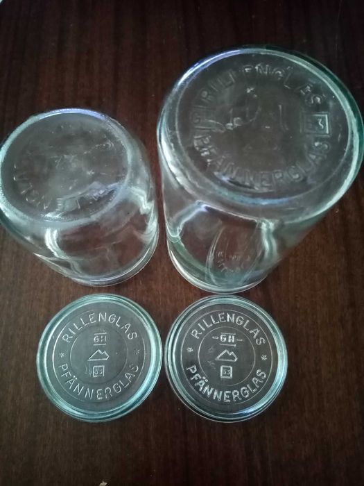 Ретро немски стъклени буркани RILLENGLAS.-2бр, ретро стъклени  шишета.