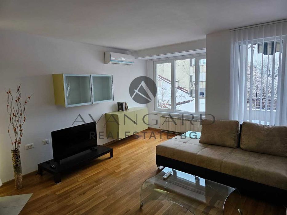 Продава се Тристаен апартамент в Пловдив, Кършияка - 134 кв.м за 2090 €/кв.м - Снимка #2