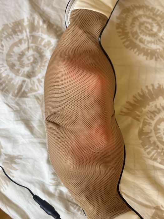 Шиацу масажор за врат с функция за топлина