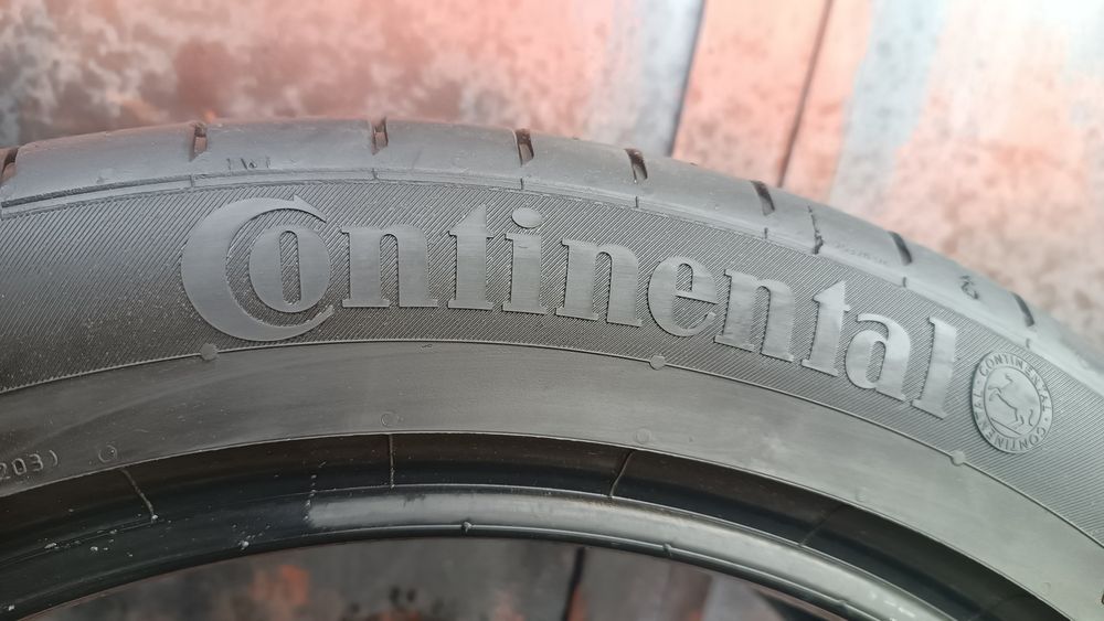 235/45/18 Continental