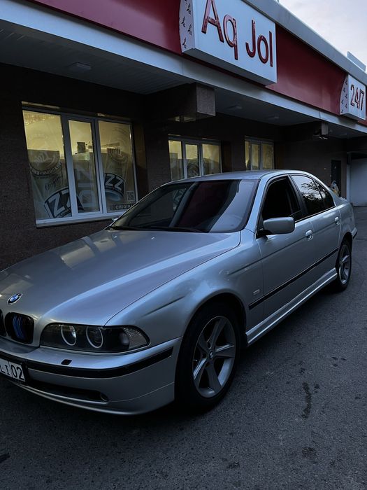 Машина BMW e39….