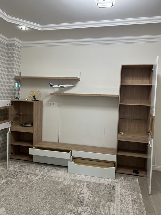 Продам стенку в зал