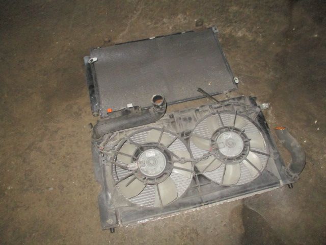 Radiator apa ac intercooler ventilatoare Toyota Corolla Verso 2,2 dies
