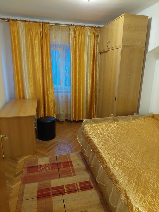 Apartament 3 camere de inchiriat
