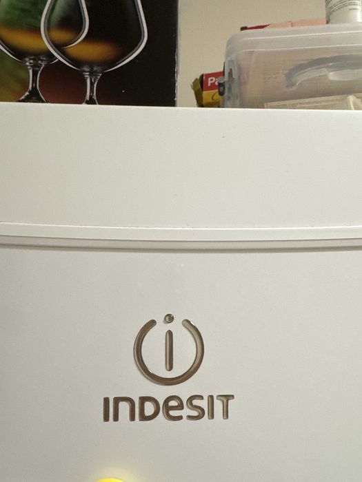 Холодильник Indesit 175см, б/у