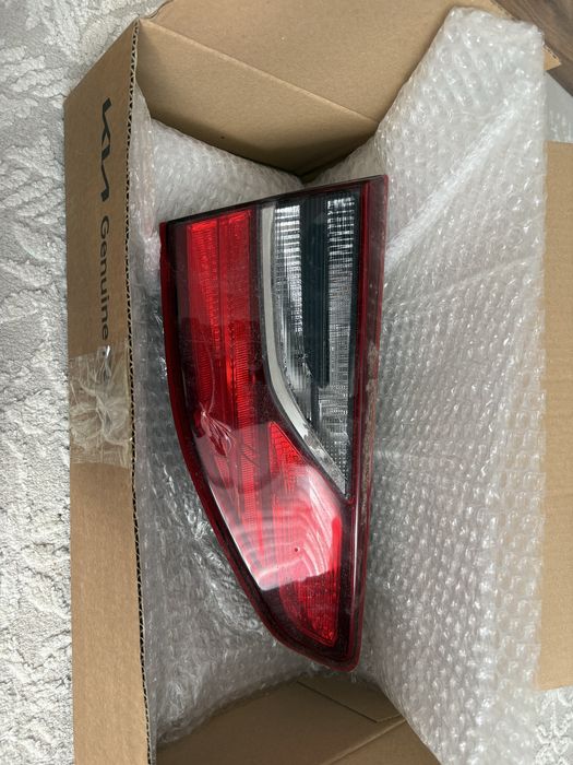 Задний фонарь на Kia Ceed (хэтчбек)