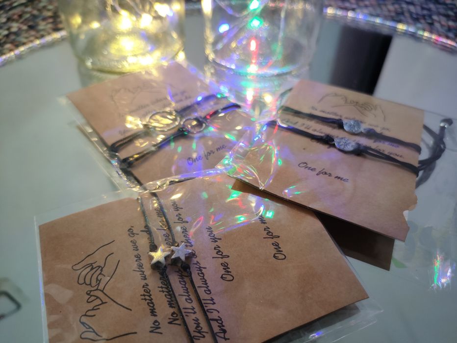 Гривни, нови, за влюбени двойки