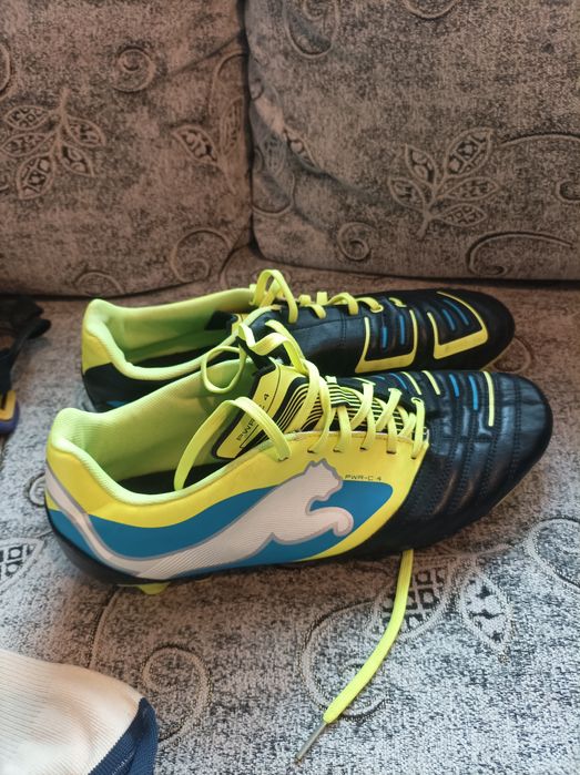 Бутонки,кори и гети