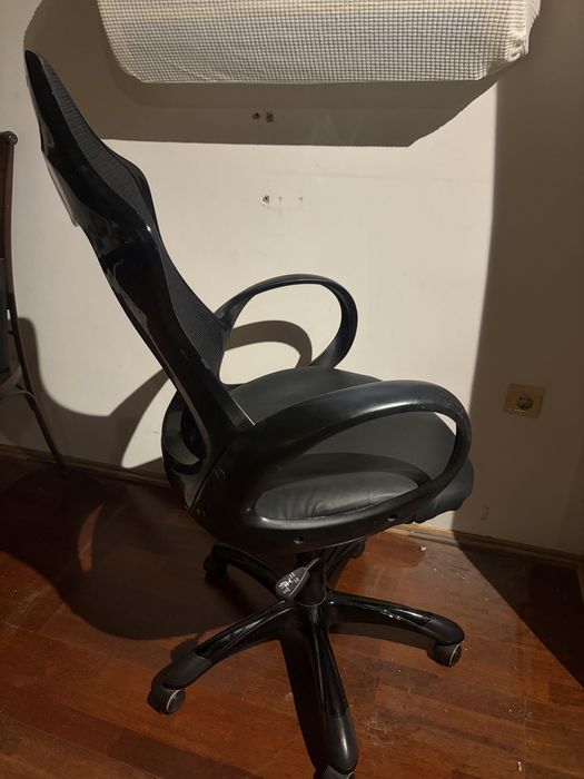 Бюро и стол комплект