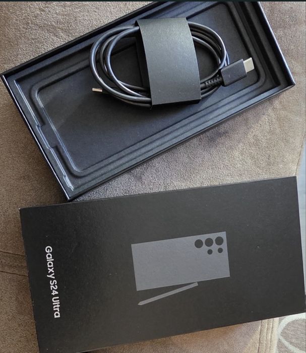 Samsung Galaxy S24 Ultra с 256GB с подарък