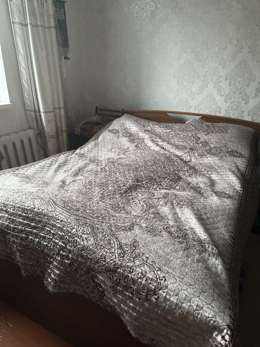 Продам спальный гарнитур